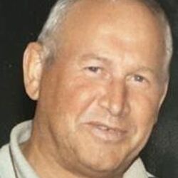 Francis HOQUEZ à -: avis de décès