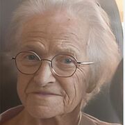 Emilia LÉONARD