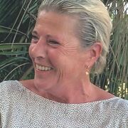 Jacqueline Leens
