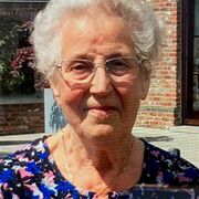 Nelly TONNIAU