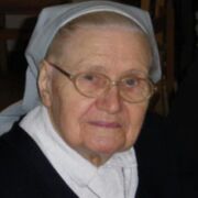 Simone STIERNON