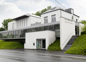 Centre Funéraire Laloux-Chaudoir DELA : entreprise de pompes funèbres