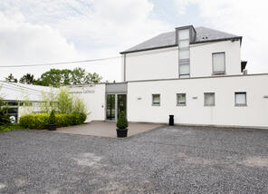 Centre Funéraire Laloux-Chaudoir DELA : entreprise de pompes funèbres